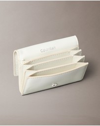 Calvin Klein - Allover Monogram Logo Accordion Card Case