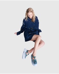 Melissa - Melissa Possession Platform + Susan Fang