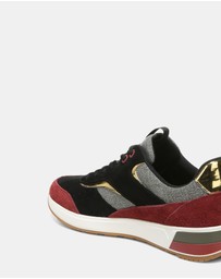 Vionic - Nova Casual Sneaker - Black/Shiraz