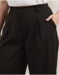 Atmos&Here Curvy - Freida Tailored Pants