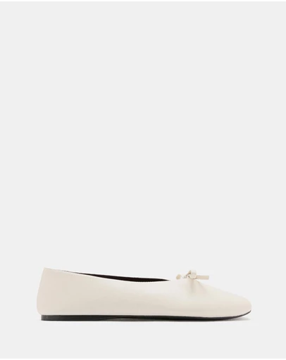 M.N.G - Babu Shoes