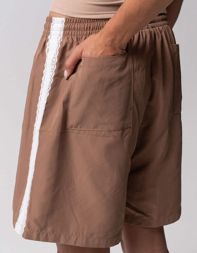 HyperLuxe The Label - Lace Mid Short