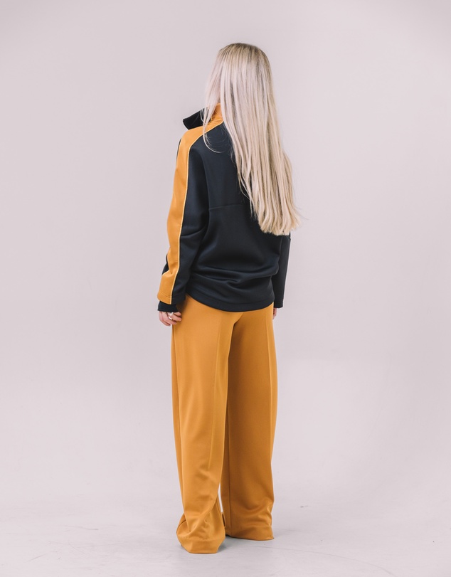 Youmsara - The Freya Half Zip
