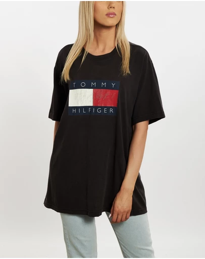 Vintage by The Real Deal - Pre Loved - 90s Tommy Hilfiger Tee