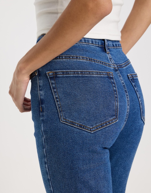 The Fated - Izzy Cropped Mum Jeans