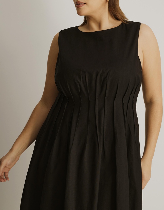 Atmos&Here Curvy - Anna Pintuck Maxi Dress