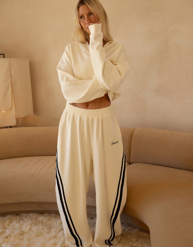 SSAINT - SŚAINT Cropped Hoodie Butter & Navy