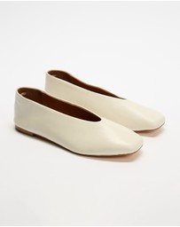 AERE - Lani Leather Ballet Flats