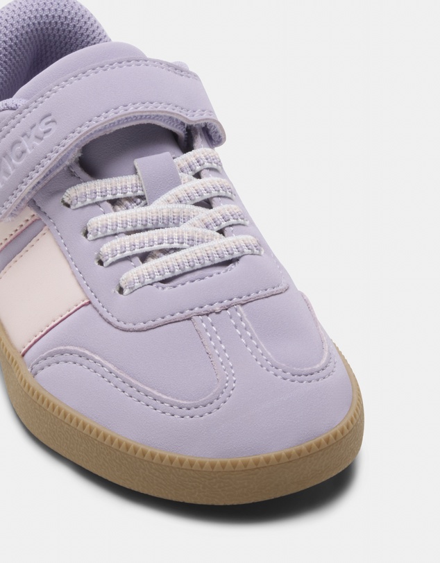 Kicks - Kennedy