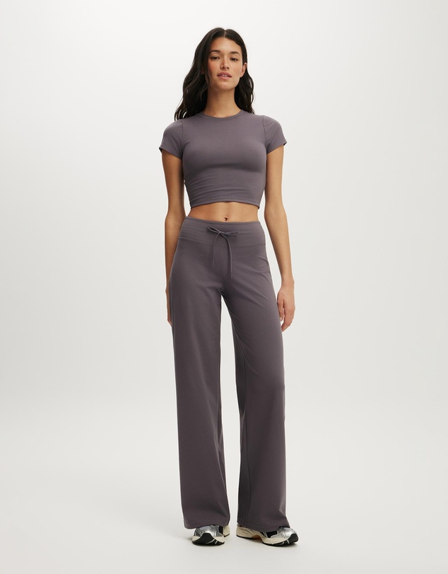 Cotton On Body Active - Ultra Soft Cropped Fitted Tshirt