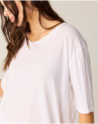 Primness - Hap Tee