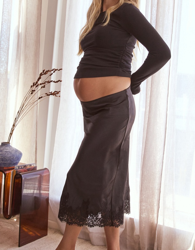 Soon Maternity - Silky Lace Skirt