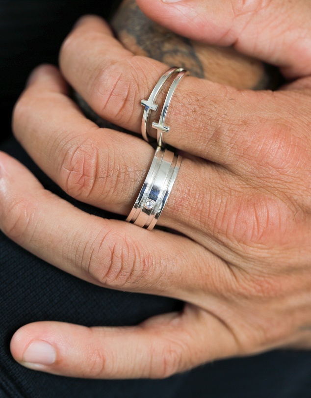 Kuzzoi - ICONIC EXCLUSIVE - Cross Band Ring in 925 Sterling Silver