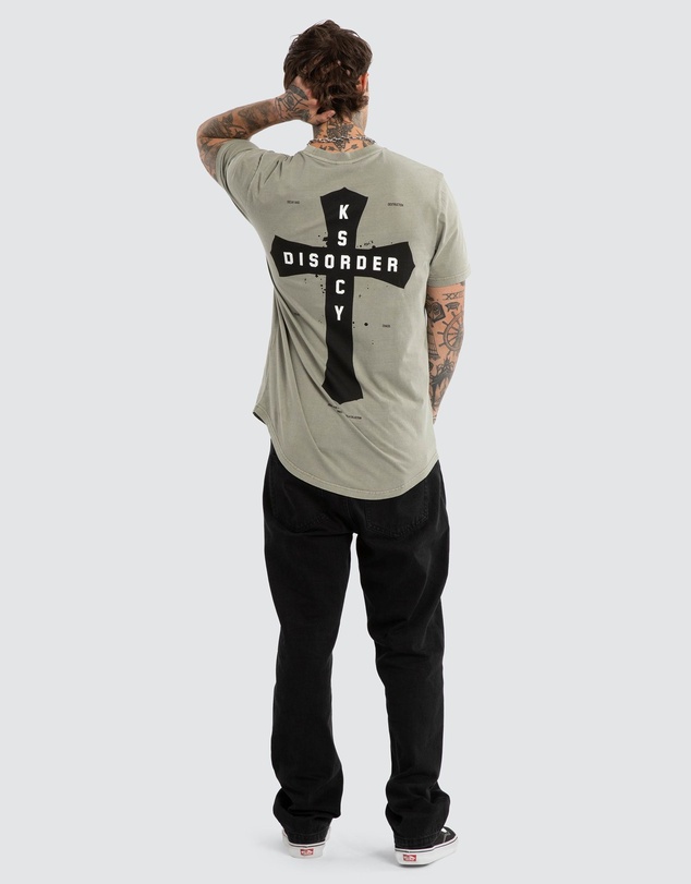 Kiss Chacey - Hyped Dual Curve Tee