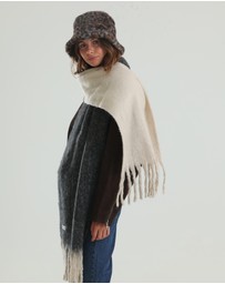 Morgan & Taylor - Marissa Faux Fur Hat in Grey