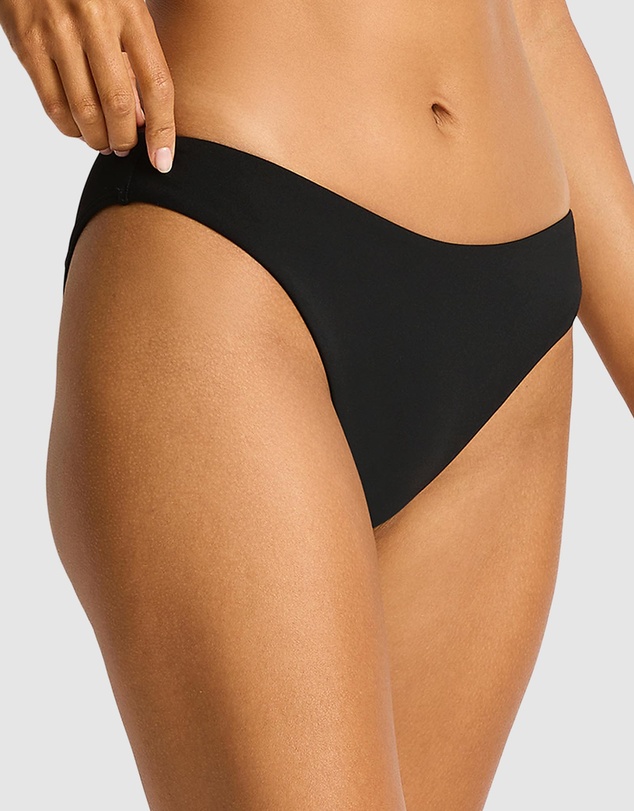 Sea Level Australia - Essentials Edit Sporty Mid Pants