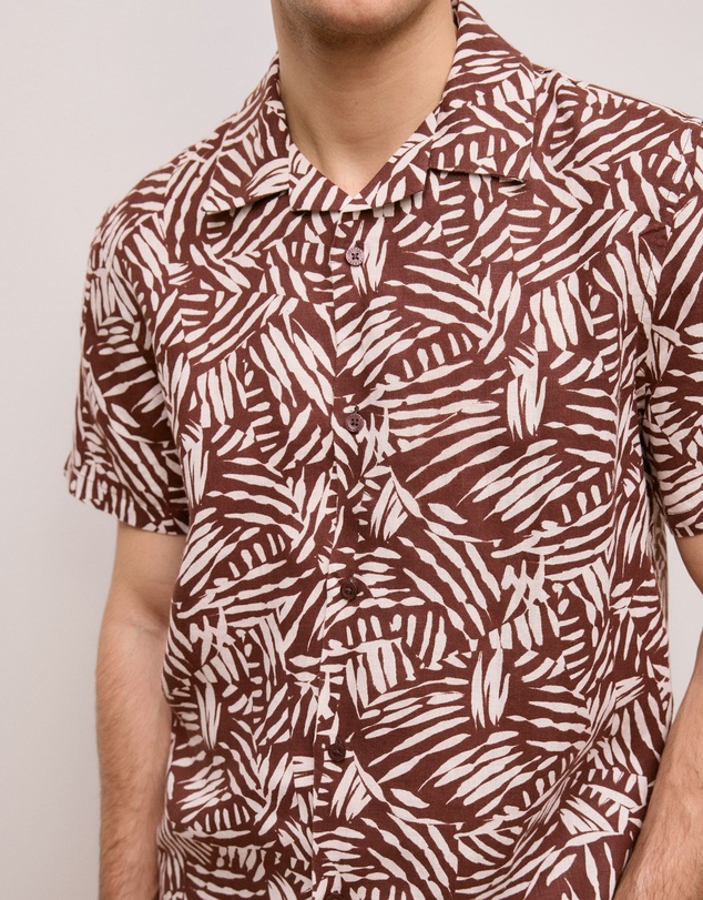 Trenery - Etch Linen Camp Shirt in Deep Red
