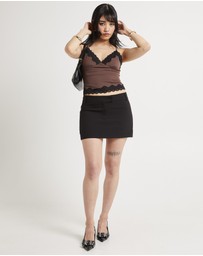 Alice In The Eve - Avery Contrast Lace Cami