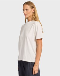 Academy Brand - Jimmy Boyfriend Tee