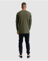 DVNT - Deluxe Long Sleeve Tee