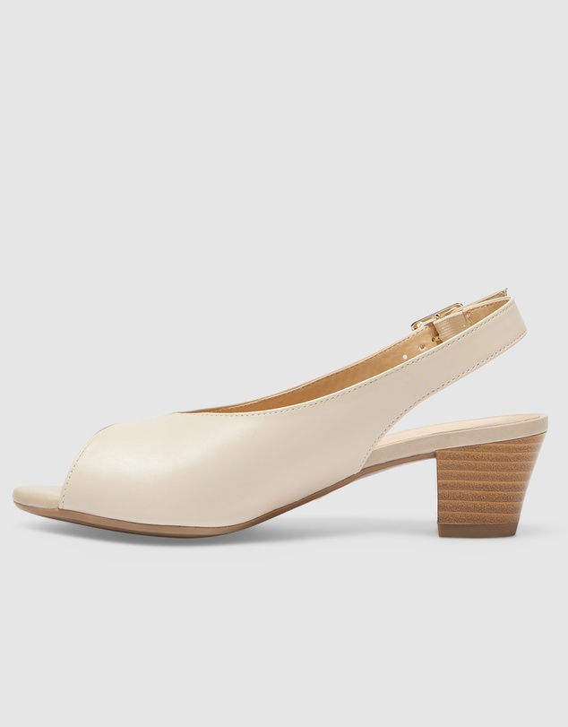 Wide Steps - Hilda