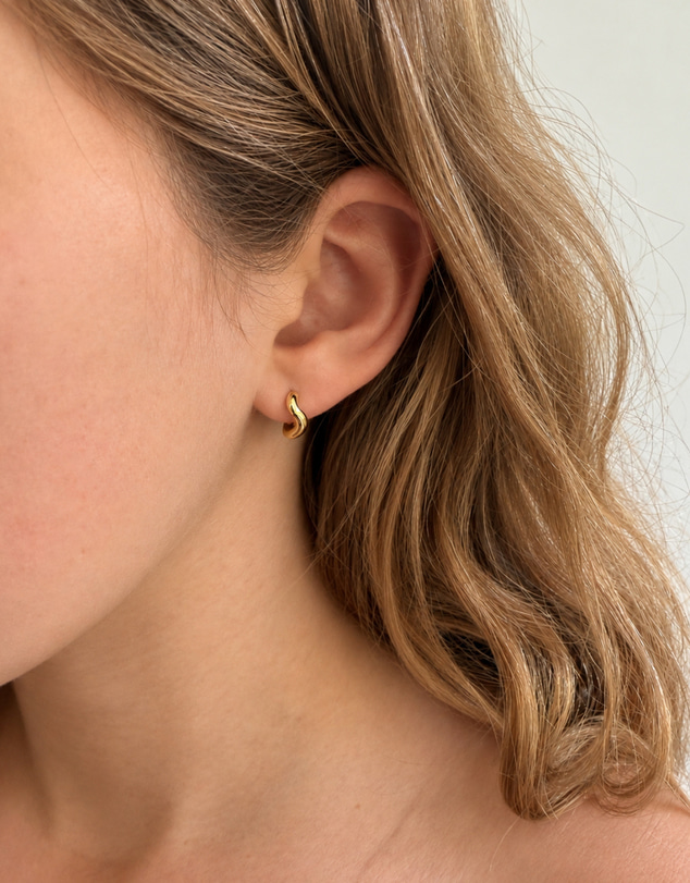 Luna Rae - Gold Vermeil - Small Waved Hoops