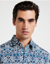 Calibre - Trailing Botanic Print Shirt
