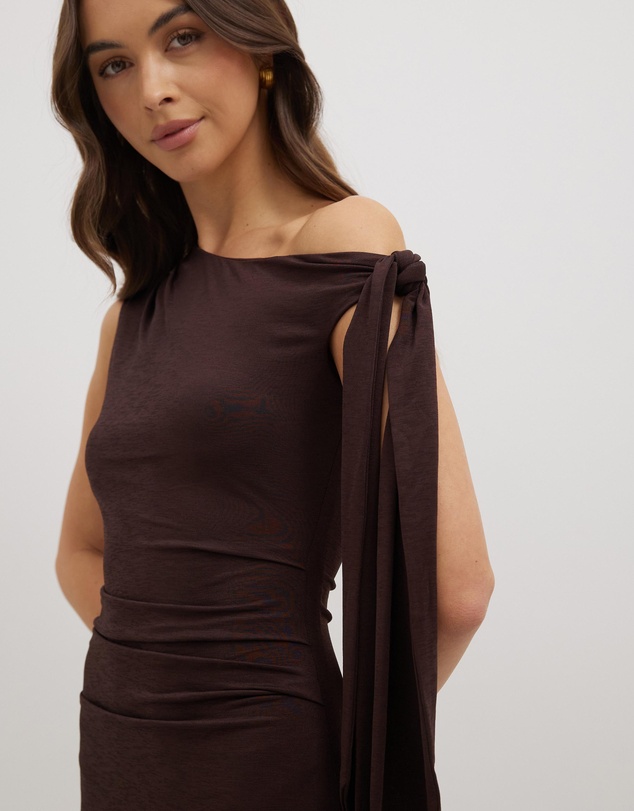 Dazie - Dance Fever Tie Shoulder Jersey Maxi Dress