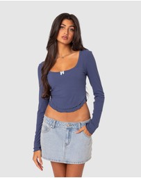 EDIKTED - Yara Ribbed Ruffle Hem Top