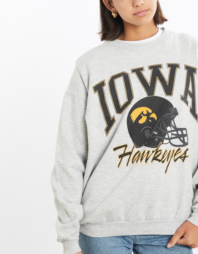 Vintage by The Real Deal - Pre Loved - Vintage 90s NCAA University of Iowa Hawkeyes Sweatshirt