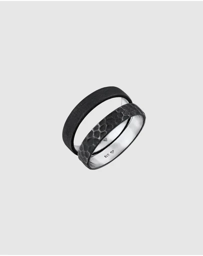 Kuzzoi - ICONIC EXCLUSIVE - Hammered Band Ring Set in Oxidised 925 Sterling Silver