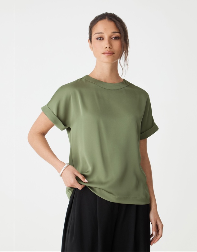 Forcast - Cameron Satin Tee