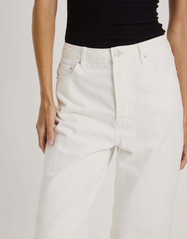 Atmos&Here - Milla Straight Leg Jeans