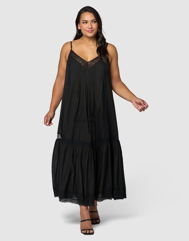 Sunday In The City - Elizabeth Embroidered Maxi Dress