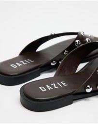Dazie - Laura Studded Thongs