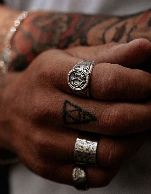 Haze & Glory - ICONIC EXCLUSIVE - Twin Tiger Signet Ring in 925 Silver