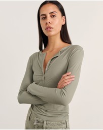 Jag - Celina Henley Top
