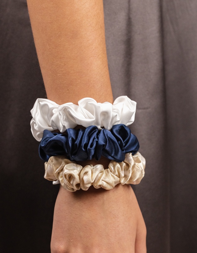 SILK MAGNOLIA - Pure Silk Scrunchie