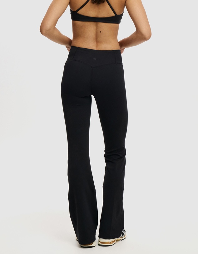 Cotton On Body Active - Ultra Soft Scrunch Front Flare Pants