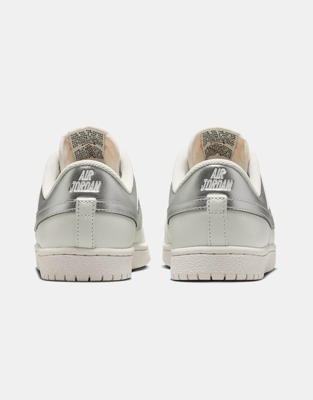 Nike - Air Jordan Skyline Low LE - Women's