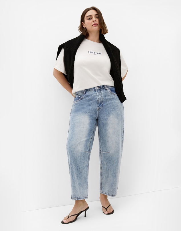 City Chic - Plus size Harley Fit Bridget Barrel Ankle Grazer Jean - vintage mid wash