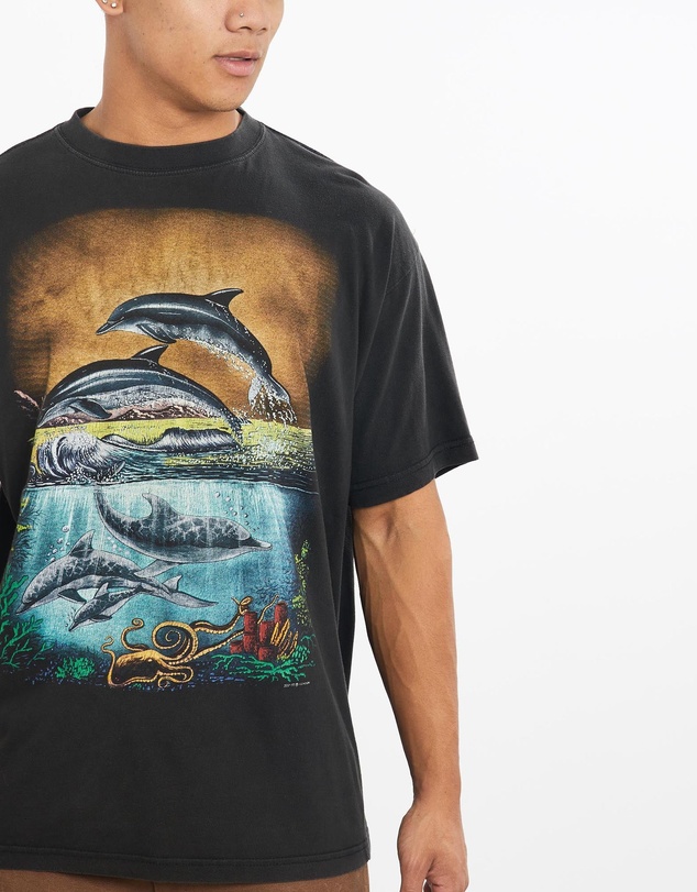 Vintage by The Real Deal - Pre Loved - Vintage Dolphin Wildlife Tee