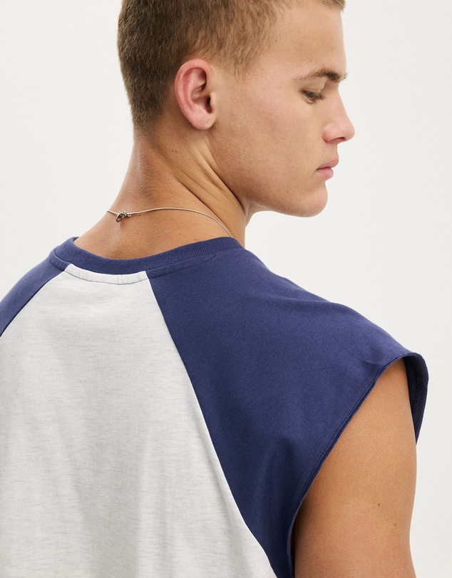Cotton On - Cropped Fit Muscle
