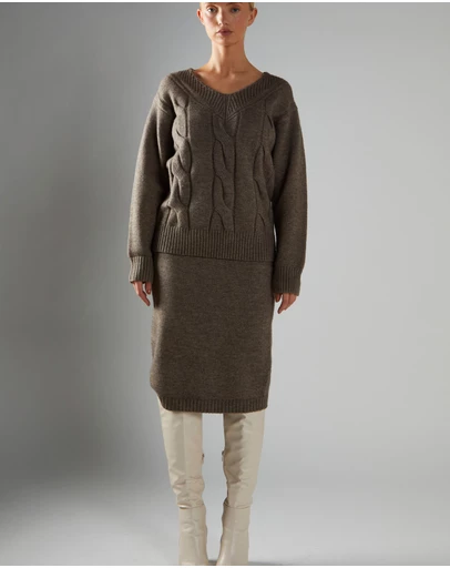 Glamorous - V-neck Cable Knit Jumper