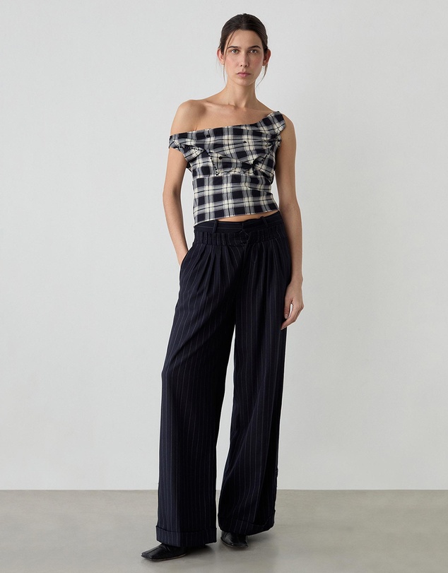 Laagam - Tate Squared Asymmetric Top