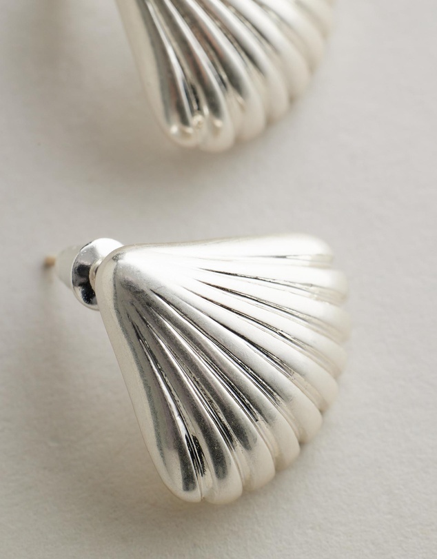 Native Sol - Tanah Shell Earrings