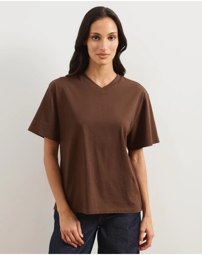 Atmos&Here - High V-Neck Organic Cotton Short Sleeve T-Shirt