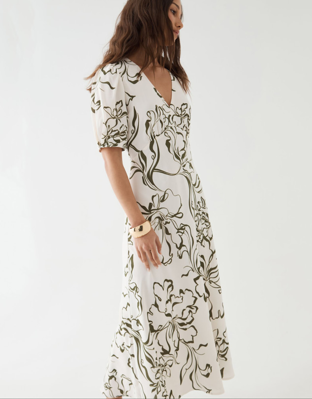 Forcast - Natalie V-Neck Floral Dress