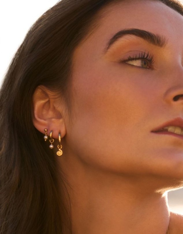 EL&RO Jewellery - Soma Pearl Huggie Earrings