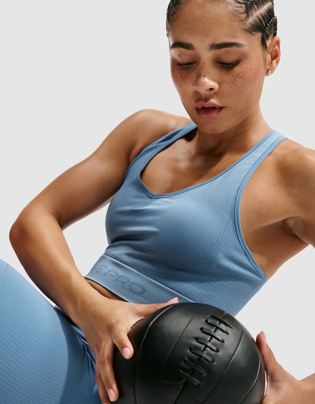 Nike - Pro Seamless Dri-FIT Cropped Tank Top